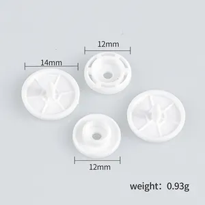 T8 productos personalizados transparente bebé blanco broche ropa personalizada botones de plástico para la prensa de botón de ropa con nuevo
