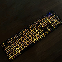Clavier de jeu mécanique avec interrupteurs de haute qualité, réponse rapide, rétroéclairage LED pour une expérience de jeu intense sur PC