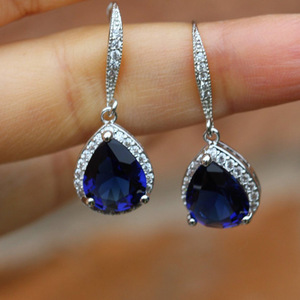 Orecchini a Goccia con Cristalli Pavé per Donne, Eleganti Orecchini Pendenti, Accessori per Abiti da Festa e Uso Quotidiano - Product Image 4