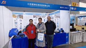 חיישן מפלס מים אולטראסוני מדויק 0-10 מטר למיכלים עם הגנה IP68 ויציאה דו-חוטית 4-20mA - Product Image 4