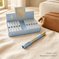 Flacon de parfum vide style stylo fin, bouchon doré et étiquette ornée bleu ciel, vaporisateurs rechargeables en gros avec logo personnalisé
