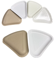 Plateau triangulaire carré pour tranches de pizza en carton robuste, jetable, compostable, résistant à l'eau, portable pour les fêtes et les plats à emporter