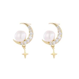 Vente en gros de boucles d'oreilles tendance haut de gamme pour femmes Zircon perle d'eau douce forme de lune Simple élégant coréen japonais mode cuivre - Product Image 5