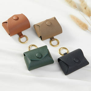 Housse de protection en cuir de vachette souple avec clip porte-clés pour Air Pods Pro 1ère génération (2019) / 2ème génération (<span class=keywords><strong>2022</strong></span>) / 3 Hommes Femmes - Product Image 5