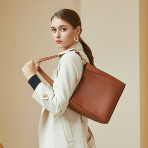 Rétro Grande Capacité Cuir de Fleur Pleine Femme Style de Vie Urbain Fourre-Tout Épaule Sac sous le Bras Fabricant OEM En Stock - Product Image 2