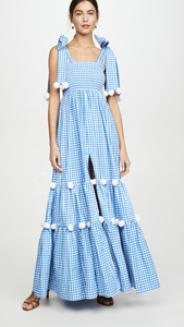 Robe longue évasée vintage à imprimé à carreaux impressionnant pour femme, avec buste smocké, bretelles à nouer, volants et pompons blancs, écologique - Product Image 3