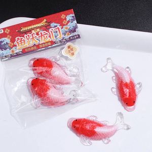 ของเล่นบีบคริสตัลใสรูปปลาคาร์ฟ ขนาด 8.5 ซม. ของขวัญคลายเครียดสำหรับเด็กและผู้ใหญ่ เครื่องรางนำโชคสำหรับเด็กอายุ 5 ถึง 7 ปี - Product Image 4