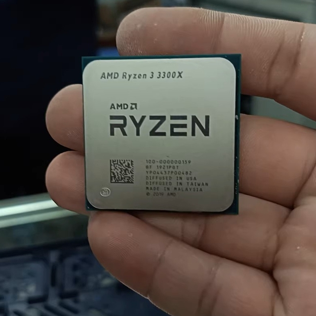 USED for AMD Original CPU R3 5 7 9 3300X 3.8GHz 4-core 8-thread Socket AM4 Unlocked Desktop Processor