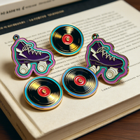 Épingles en émail personnalisées de style antique avec placage arc-en-ciel