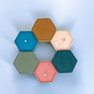 Latest Fashion Custom Size Hexagon Velvet Luxury Design Jewelry Packaging Box Wedding Ring Jewelry Box