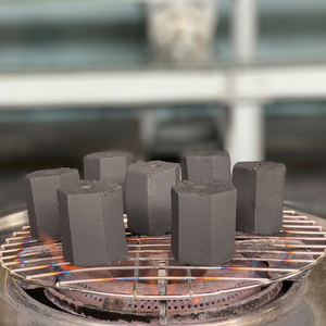 Charbon de coco en briquettes très demandé pour barbecue, sans fumée, sans odeur, qualité supérieure pour la cuisine en extérieur et les restaurants - Product Image 1