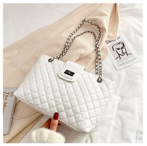 Lingge Embroidery Thread Underarm Buckle Shoulder Bag, Large Capacity Chain Carrying Crossbody Bag - Product Image 2