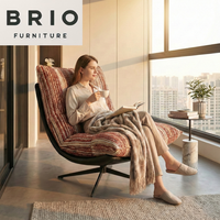 Fauteuil inclinable à bascule de style moderne pour les pauses déjeuner sur le balcon