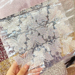 Hot Selling Wärme Eisen Kleidungs stück Bling Crystal Jean Kleidung <span class=keywords><strong>Patches</strong></span> Reparatur Glitter Strass Selbst klebende Luxus Schmetterling Patch - Product Image 1