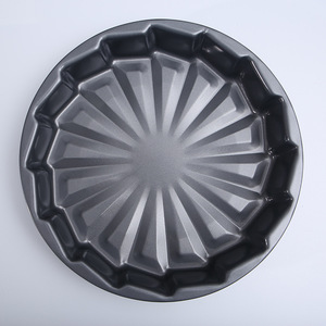 Molde para pastel en espiral, herramienta para hornear redonda antiadherente de acero al carbono para uso doméstico - Product Image 1