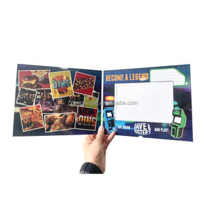 Khung ảnh giấy hình chữ nhật Dave & Buster's in offset tùy chỉnh để sử dụng trong nhà hàng - Product Image 1