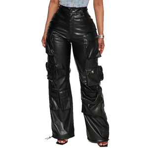 بنطلون كارجو نسائي عصري جديد بتصميم متعدد الجيوب من الجلد الصناعي - Product Image 4