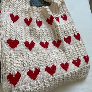 Nouveau Sac à Main en Laine Tricoté Haut de Gamme Exquis, Sac à Bandoulière en Crochet, Sac Tissé en Forme de Cœur pour Femme, Mode en Polyester - Product Image 4