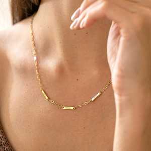 Collana Personalizzata in Acciaio Inossidabile con Mini Barra Incisa, <span class=keywords><strong>Nomi</strong></span> dei <span class=keywords><strong>Bambini</strong></span>, Ciondoli Multipli, Regalo per la Famiglia, Regalo per la Mamma, Regalo di Natale - Product Image 1