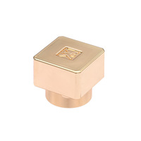 Perles entretoises cubiques argentées personnalisables, pendentif en alliage de zinc avec logo doré, accessoire de bracelet avec logo gravé, pour la création de bijoux