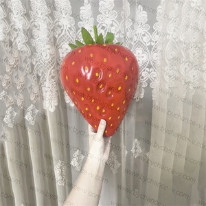 Décoration de Galerie d'Art Moderne, Fruits Artificiels, Fraise Géante Surdimensionnée pour la Décoration d'Événements et de Fêtes - Product Image 4