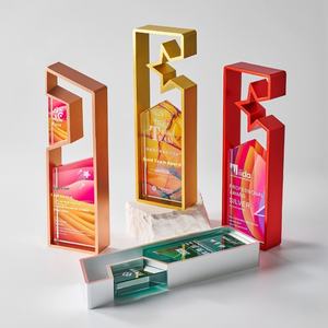 Trophée de cristal en métal personnalisé Employé Sports <span class=keywords><strong>Musique</strong></span> <span class=keywords><strong>Youtube</strong></span> Verre de football Médaille Activité Souvenir Couleur Impression Trophées - Product Image 3