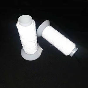 Approvisionnement direct usine – Vêtements de yoga réfléchissants 30D à faible élasticité, couture quatre aiguilles six fils, <span class=keywords><strong>fil</strong></span> gris argenté - Product Image 1