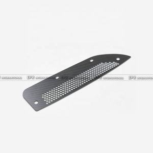 Adecuado para HONDA CIVIC TYPE R MK6 FL5 y 11TH GEN FL1 protector de roca de piedra de guardabarros delantero de carbono seco (orificio pequeño) - Product Image 6
