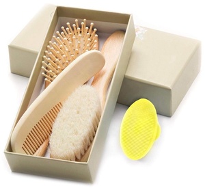 Madera <span class=keywords><strong>cepillo</strong></span> de pelo del bebé botella <span class=keywords><strong>cepillo</strong></span> y peine conjunto con pelo de cabra Natural <span class=keywords><strong>cerdas</strong></span> pelo ayuda a prevenir cuna cap - Product Image 1
