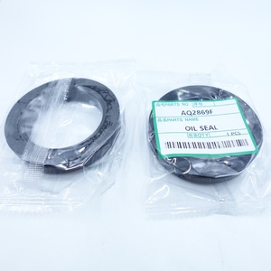 Joint d'étanchéité standard AQ2869F pour tracteurs, moissonneuses-batteuses et équipements agricoles - Product Image 1