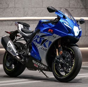 <span class=keywords><strong>Suzuki</strong></span> GSX R1000 1000cc <span class=keywords><strong>Moto</strong></span> Sportiva a Quattro Cilindri Raffreddati a Liquido, Alta Potenza, ABS, Maneggevolezza Stabile - Product Image 1