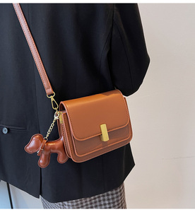 กระเป๋าสะพายข้างทรงสี่เหลี่ยมเล็กคุณภาพสูง กระเป๋าถือผู้หญิง กระเป๋าสะพายไหล่ ขนาดใหญ่และเล็กสำหรับสุภาพสตรี ยี่ห้อ Tanjing - Product Image 2