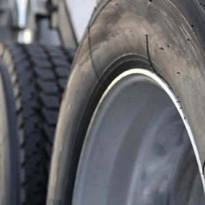 Accessoires de haute qualité en vente en ligne 295/75r22.5 avec certification DOT Roues Pneus de camion et de voiture - Product Image 4