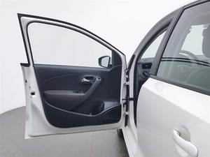 Vente en gros de Volkswagen <span class=keywords><strong>Polo</strong></span> 1.5L manuelle berline taxi automatique à transmission manuelle à conduite à gauche en cuir d'<span class=keywords><strong>occasion</strong></span> 2018 - Product Image 5