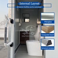 Remorque Sanitaire Commerciale Portable à Fort Rendement, 2 Cabines avec Urinoir et Évier Climatisé, pour Chantiers Extérieurs et Services de Location