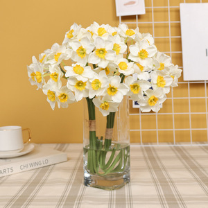 Ramillete de narcisos artificiales Ruilisi de 6 cabezas, flores de seda amarillas y blancas para decoración de bodas, arreglos florales para el hogar. - Product Image 1