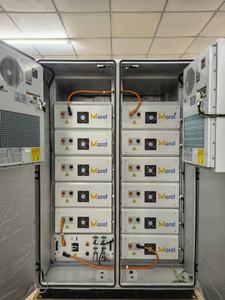 Batterie solaire extérieure au lithium-ion 125 kW/261 kWh à refroidissement par air pour système d'alimentation et stockage d'énergie - Product Image 4