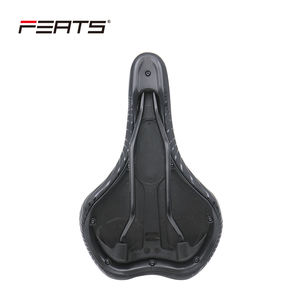 Sillín de <span class=keywords><strong>bicicleta</strong></span> Ferts con patrón de triángulo rojo Espuma de PU y espuma de poliuretano para uso en <span class=keywords><strong>bicicleta</strong></span> - Product Image 3