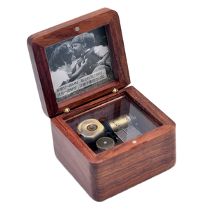 Tùy Chỉnh Ảnh Bằng Gỗ Âm Nhạc Hộp Với Pin Điện Nhỏ Quà Tặng Chất Liệu Giấy Khung Ảnh Phụ Kiện - Product Image 2