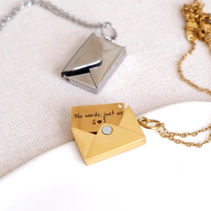 Chaînes tendance en acier inoxydable plaqué or 18 carats personnalisées, pendentif médaillon enveloppe avec message <span class=keywords><strong>secret</strong></span>, bijoux lettre d'amour - Product Image 3