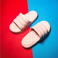 Zapatillas de plataforma gruesa sofá suave EVA color puro hombres y mujeres baño interior moda verano tobogán