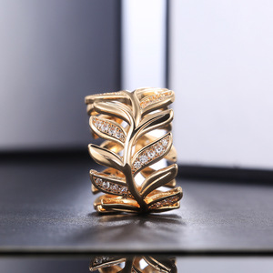 Anello da donna F505 in oro giallo con diamante taglio brillante rotondo, colore G naturale, gioiello romantico per matrimonio - Product Image 6