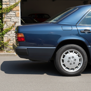 บังโคลนหลังด้านขวาสำหรับใช้ร่วมกับ Mercedes W124 (E-Klasse) A1248840131 OEM - Product Image 3