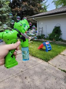 Pistola de burbujas de dinosaurio-Tirador de burbujas de música eléctrica para niños pequeños, Varita de burbujas automática con dispensador de jabón - Product Image 5