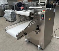 Machine à samosas semi-automatique à l'aspect élégant, haute capacité (60 pièces/min), moteur en acier inoxydable, prix compétitif