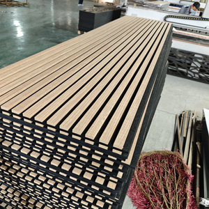 Paneles de Pared Acústicos de Madera de Nogal, Diseño Moderno en Color Humo Oscuro, Akupanel 2400x600mm, Paneles Acústicos de Gran Tamaño con Diseño de Rayas - Product Image 5