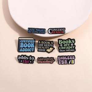 Les livres de citations de dessins animés sont moins chers que la psychothérapie. Badges en métal personnalisés avec texte inspirant en anglais, broche badge - Product Image 1