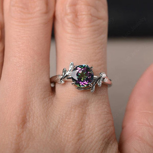 Anello Floreale con Foglie, Design Minimalista ed Elegante con Pietra Colorata, Gioiello da Donna per Uso Quotidiano, Anello Statement - Product Image 2