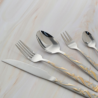 11-0 Vaisselle en acier inoxydable Couteau ménager Fourchette et cuillère avec poignée design Ensemble de vaisselle pour l'utilisation du dîner de mariage à l'hôtel