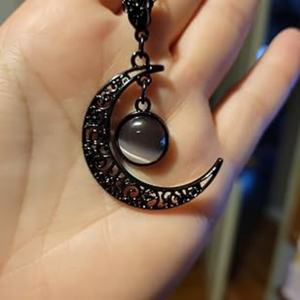 Collar Vintage con Colgante de Luna Creciente Negra, Estilo Punk, Joyería Gótica Oscura para Mujer, Hecho de Acero Inoxidable - Product Image 5